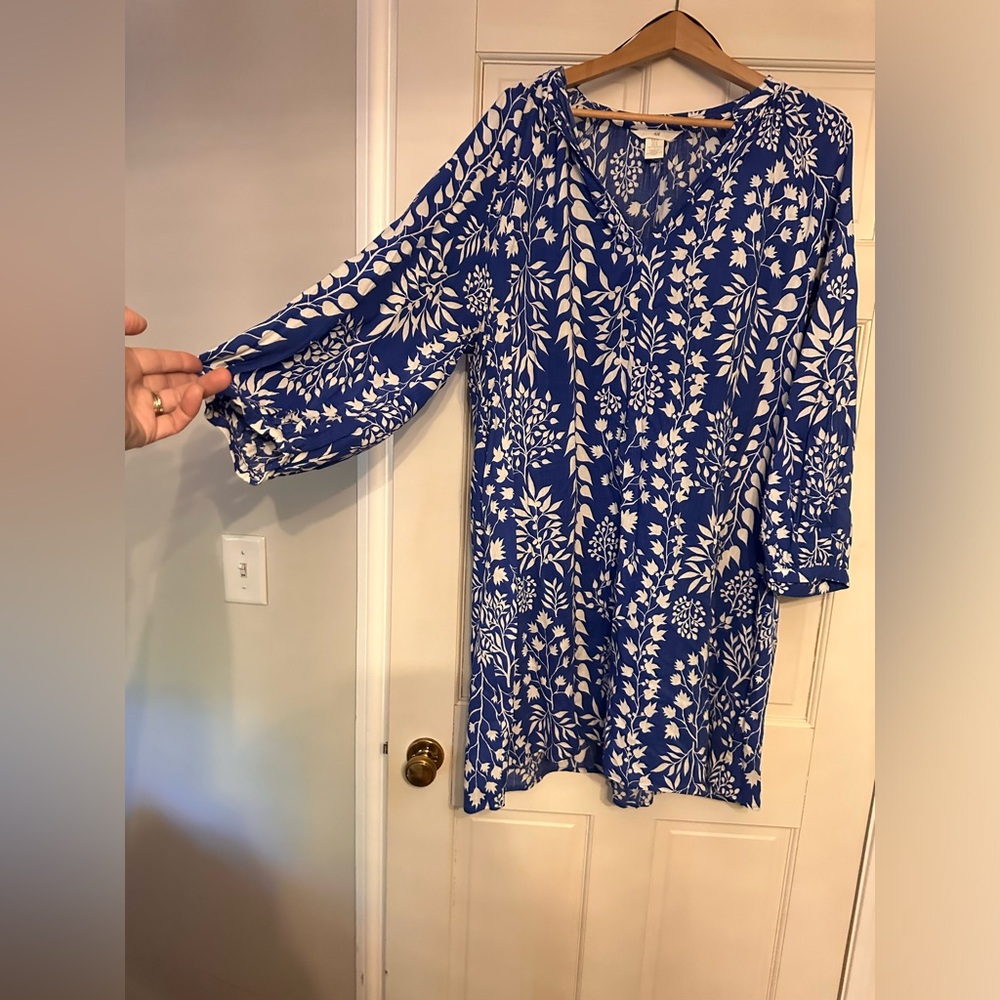 Casual beach dress or garden party dress. H&M size Medium-fits up to XL